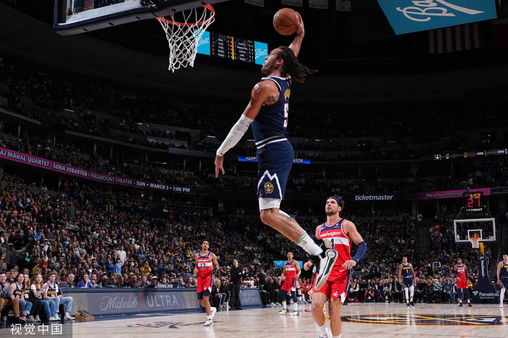 巧妙地与两 巧妙地与两