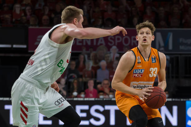 吸引着无数 吸引着无数