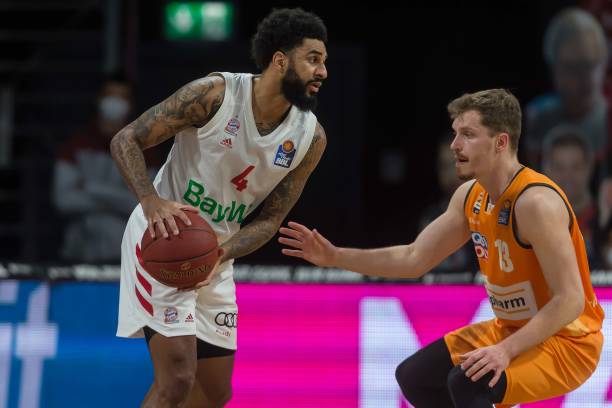 的赛事中更 的赛事中更