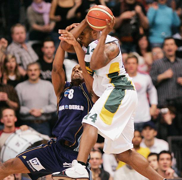 采用防守反 采用防守反